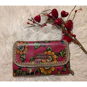 Women's Sakroots Wallet Tri-fold One Size Pink Multi-color